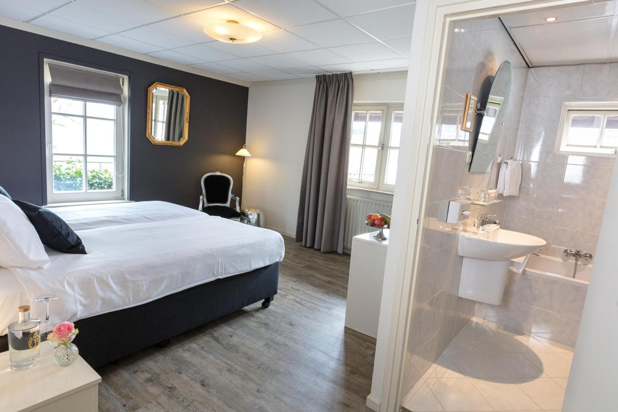Landhuishotel De Bloemenbeek De Lutte Exterior photo